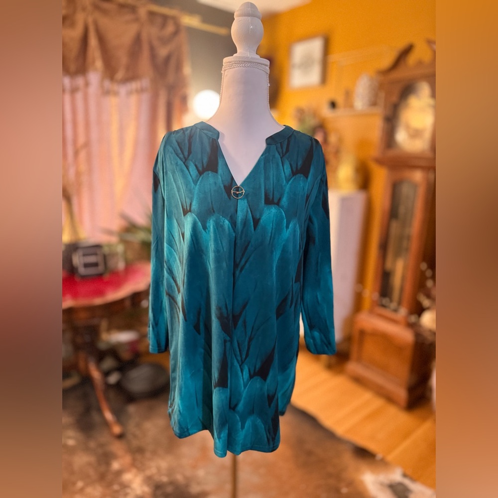 NWT Valolia XXL